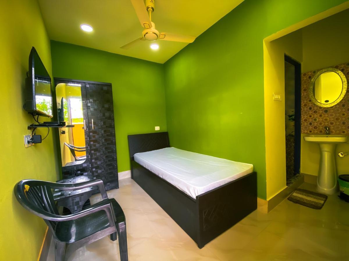 Hotel Sk Lodge Near Guwahati Airport Buitenkant foto